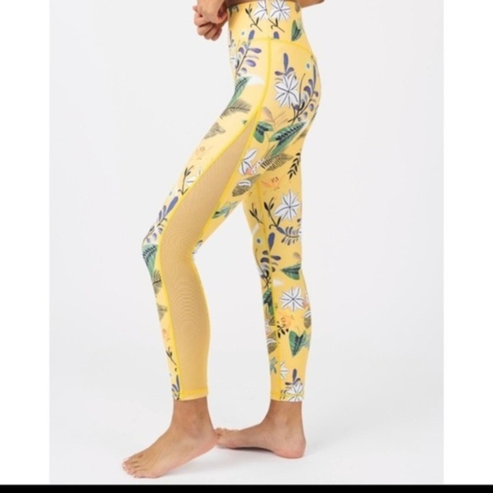 Zyia Leggings Womens 6-8 Yellow‎ Floral Reflective Light n Tight Hi-Rise 7/8